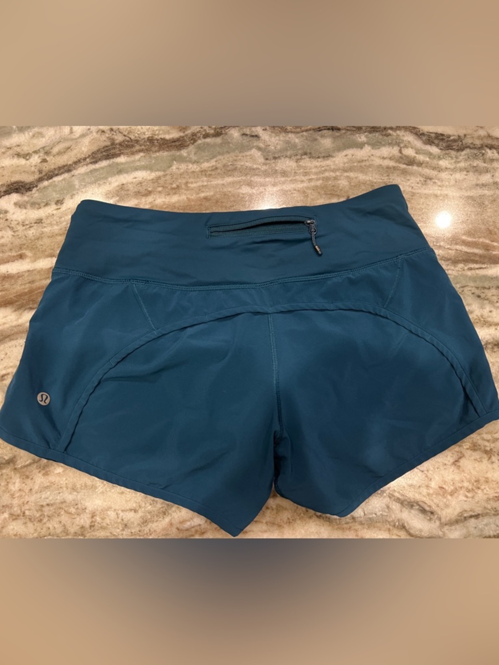 RARE lululemon athletica Speed Short 4 way Strech Jaded LIKE NEW Sz 4 - Picture 7 of 7